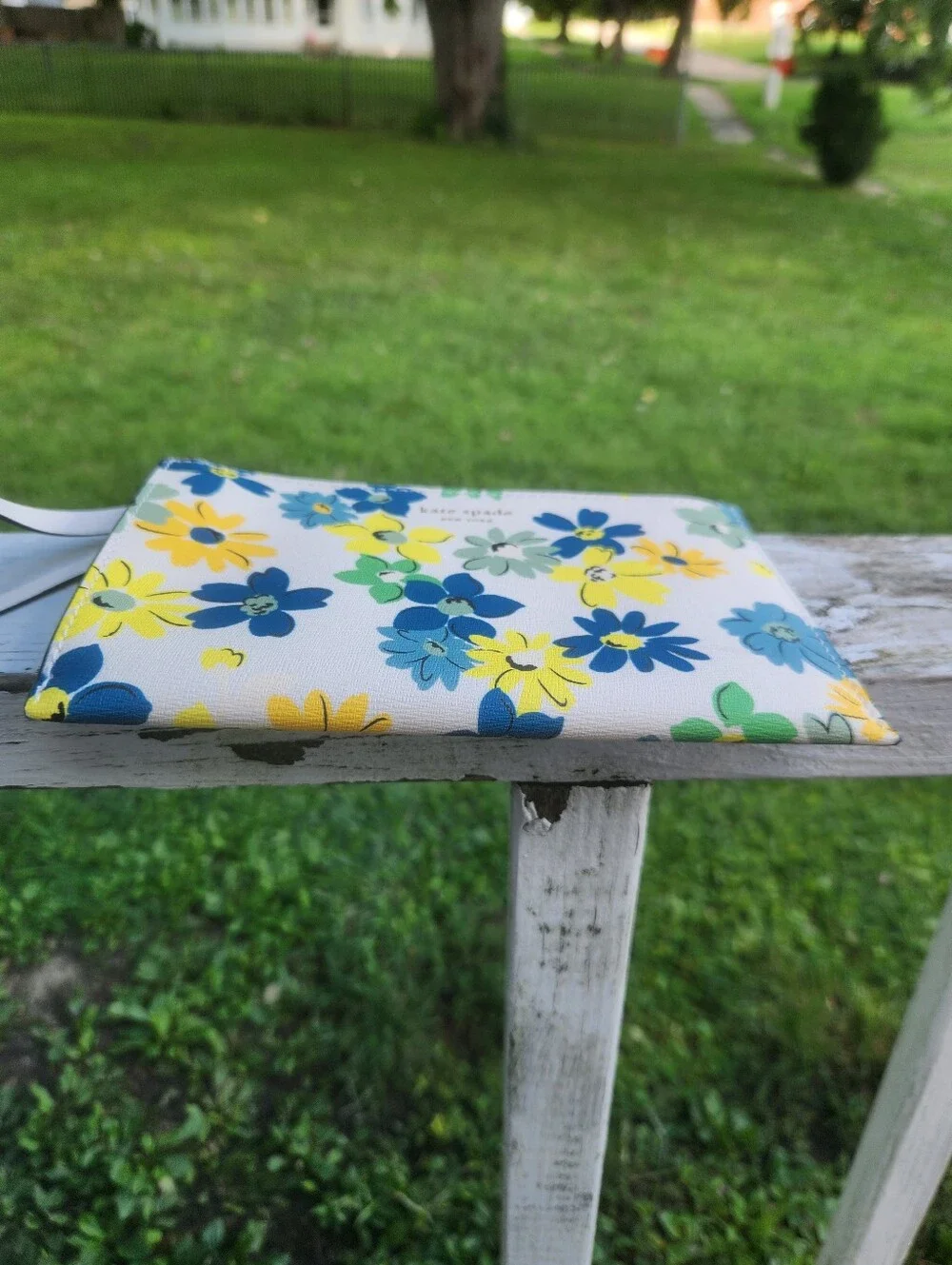 Kate Spade Floral Wristlet EUC
